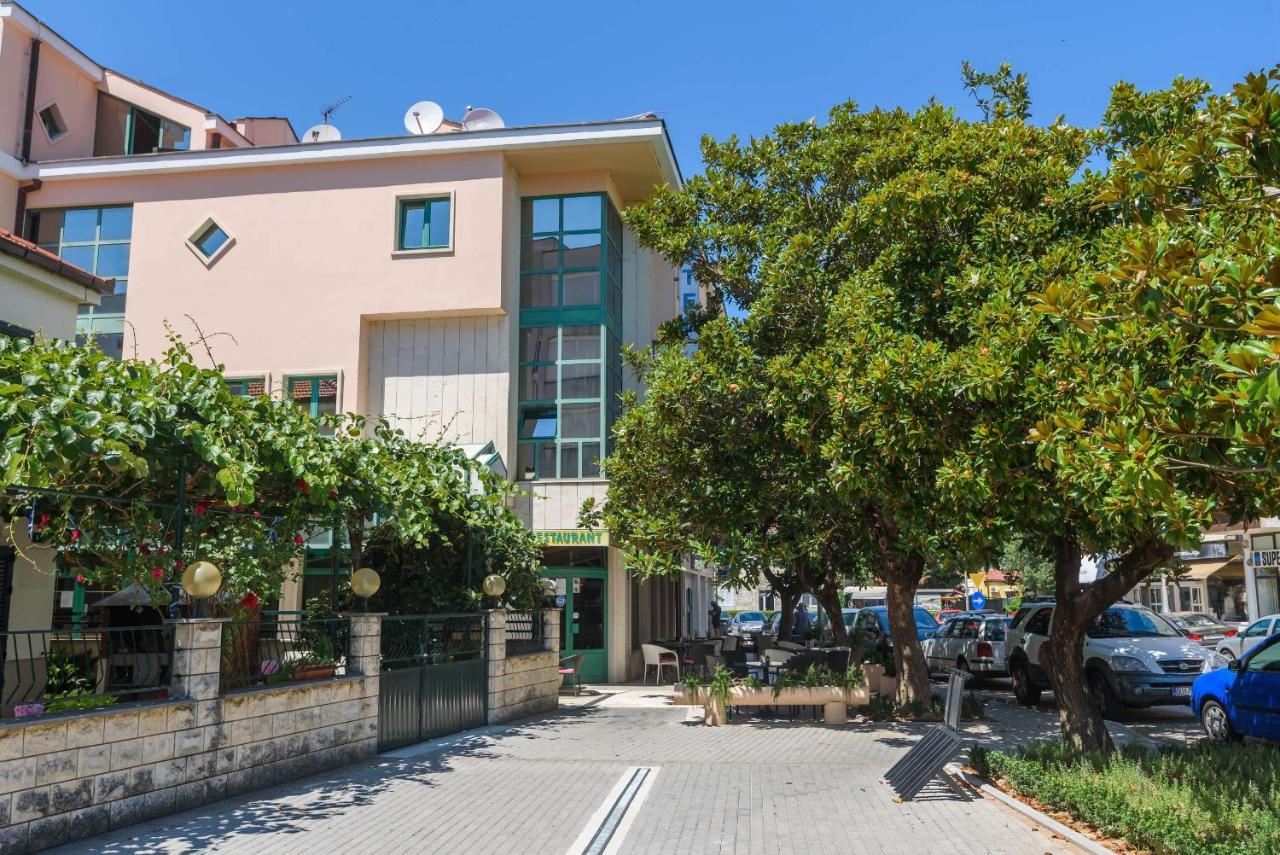 Hotel Mb Меткович Екстер'єр фото