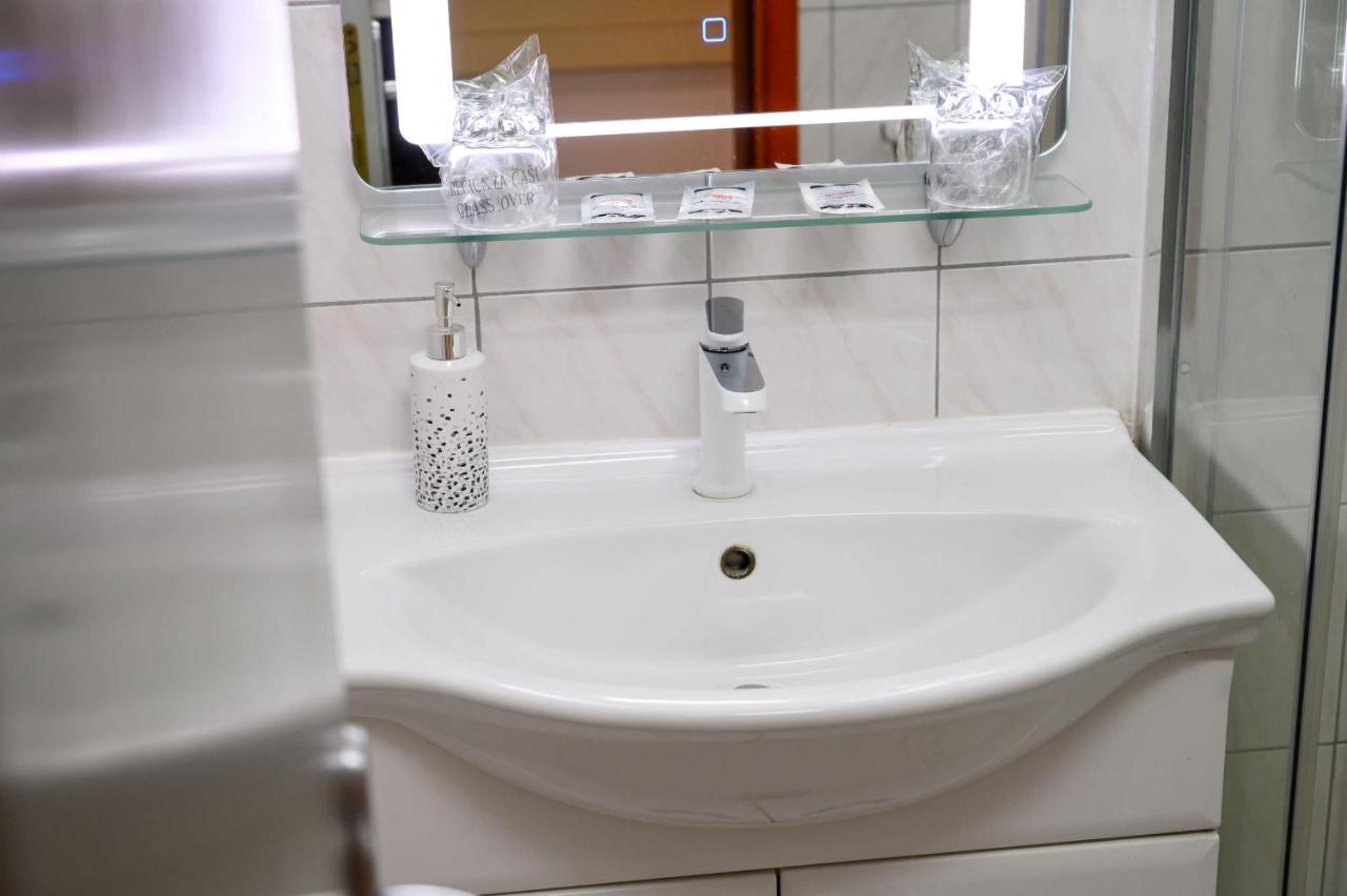 Hotel Mb Меткович Екстер'єр фото
