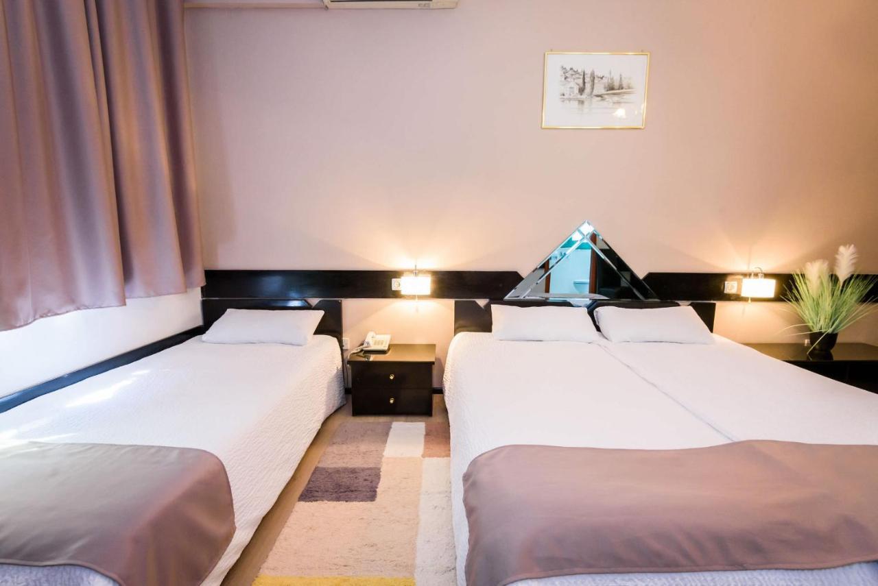 Hotel Mb Меткович Екстер'єр фото