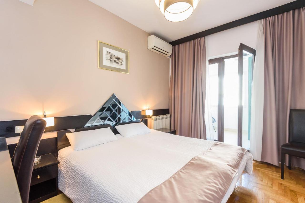 Hotel Mb Меткович Екстер'єр фото